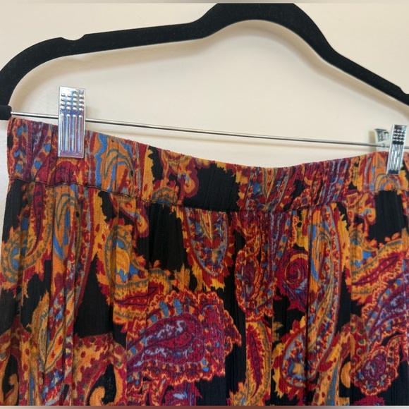 Earthbound Trading Co. Elastic Waist Hi Low Print Skirt with Ruffle Size Medium - Picture 5 of 6